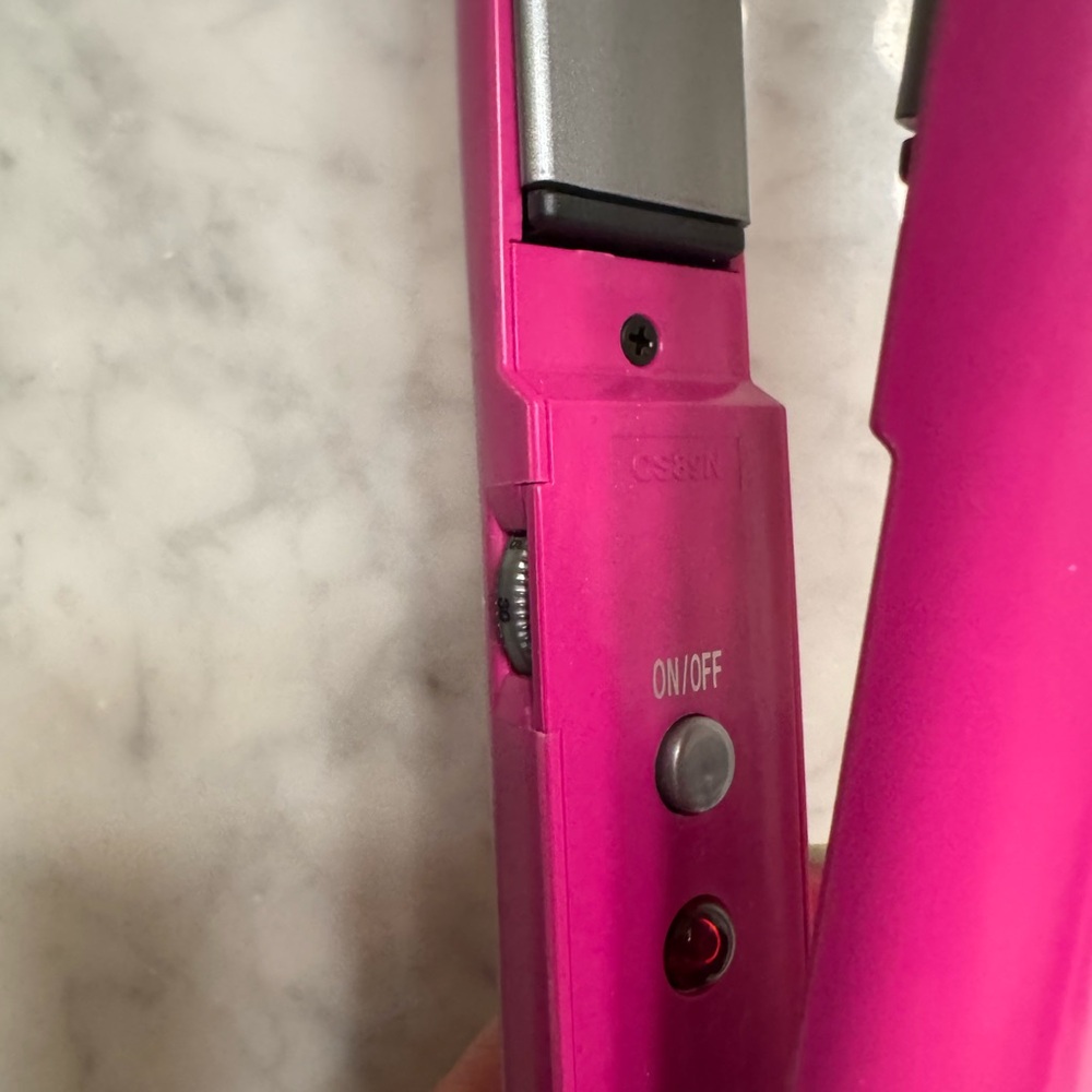 Conair 1” Vibrant Pink Hair Straightener with On/Off Switch and Temp Dial